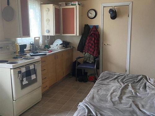 632 Main Street, Geraldton, Greenstone, ON - Indoor Photo Showing Kitchen