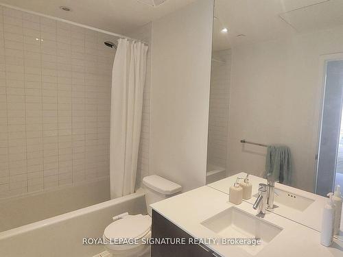 306-5005 Harvard Rd, Mississauga, ON - Indoor Photo Showing Bathroom