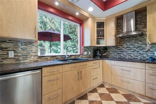 1534 Recline Ridge Road, Tappen, BC - Indoor Photo Showing Kitchen With Double Sink