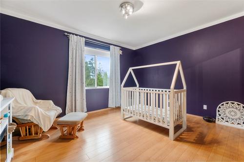 1534 Recline Ridge Road, Tappen, BC - Indoor Photo Showing Bedroom