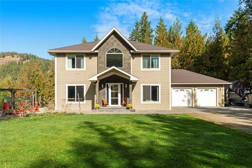 1534 Recline Ridge Road, Tappen, BC - Outdoor