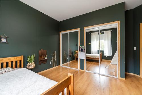 1534 Recline Ridge Road, Tappen, BC - Indoor Photo Showing Bedroom