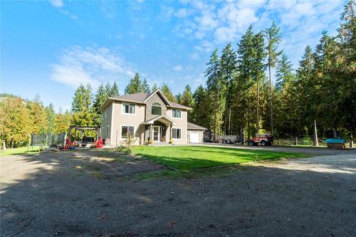 1534 Recline Ridge Road, Tappen, BC - Outdoor