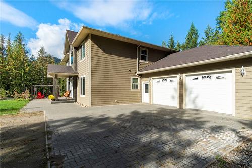 1534 Recline Ridge Road, Tappen, BC - Outdoor