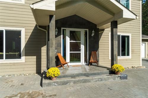 1534 Recline Ridge Road, Tappen, BC - Outdoor With Exterior