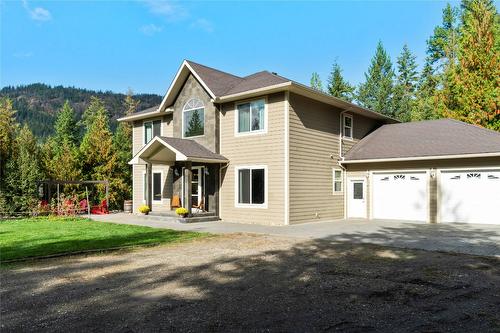 1534 Recline Ridge Road, Tappen, BC - Outdoor