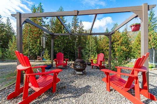 1534 Recline Ridge Road, Tappen, BC - Outdoor