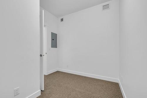 210-975 Academy Way, Kelowna, BC - Indoor Photo Showing Other Room