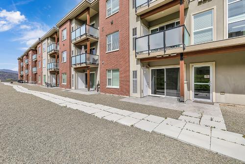 210-975 Academy Way, Kelowna, BC - Outdoor