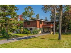 27 SILVERWOOD Road  Ottawa, ON K2E 6Y5