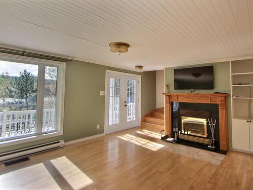 Salon - 4470 Ch. Lemerise, Amos, QC - Indoor Photo Showing Living Room With Fireplace