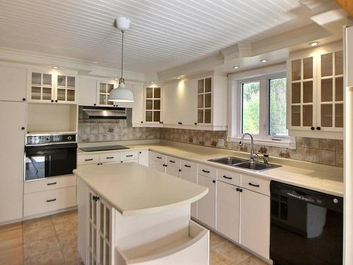 Cuisine - 4470 Ch. Lemerise, Amos, QC - Indoor Photo Showing Kitchen With Double Sink