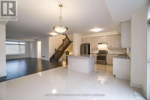 Upr Fl - 415 Veterans Drive, Brampton, ON - Indoor Photo Showing Kitchen