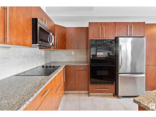 #511 10728 82 Av Nw, Edmonton, AB - Indoor Photo Showing Kitchen