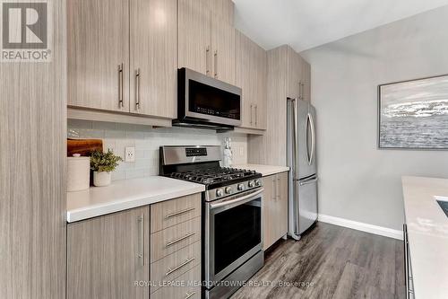 20 - 35 Midhurst Heights, Hamilton, ON - Indoor Photo Showing Kitchen