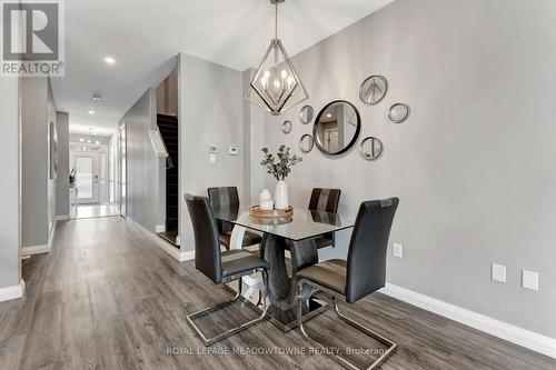 20 - 35 Midhurst Heights, Hamilton, ON - Indoor Photo Showing Dining Room