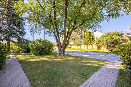 593 Lyndale Drive, Winnipeg, MB - Outdoor With View