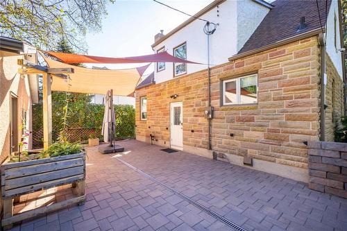 593 Lyndale Drive, Winnipeg, MB - Outdoor With Exterior