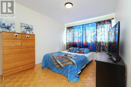 52 - 400 Bloor Street, Mississauga, ON - Indoor Photo Showing Bedroom