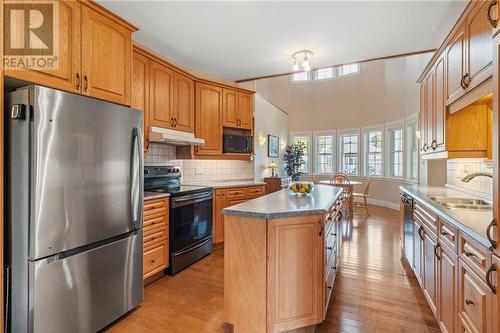 1436 Flanders Road, Brockville, ON - Indoor Photo Showing Kitchen