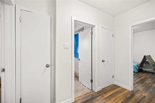 220 Bredin Drive, Winnipeg, MB - Indoor Photo Showing Other Room