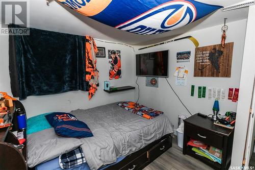 127 Atlantic Avenue, Kerrobert, SK - Indoor Photo Showing Bedroom