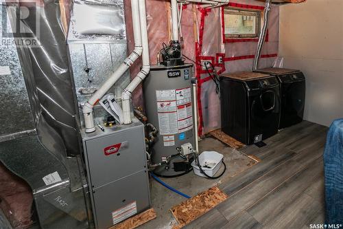 127 Atlantic Avenue, Kerrobert, SK - Indoor Photo Showing Basement