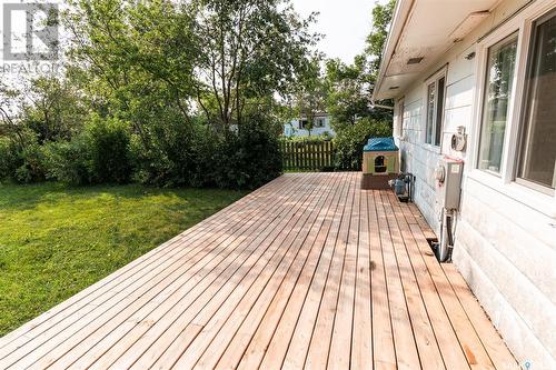 127 Atlantic Avenue, Kerrobert, SK - Outdoor With Deck Patio Veranda