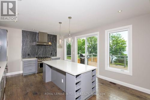 57A Maplewood Parkway, Oro-Medonte, ON - Indoor Photo Showing Kitchen With Upgraded Kitchen