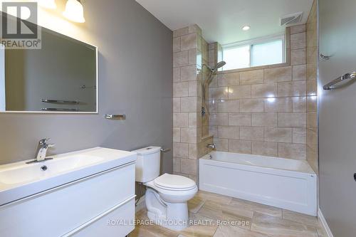 57A Maplewood Parkway, Oro-Medonte, ON - Indoor Photo Showing Bathroom