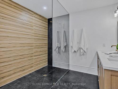 88 Mill St, Orangeville, ON - Indoor Photo Showing Bathroom