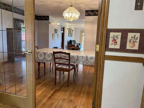 3590 Hwy 11/71, Devlin, ON - Indoor Photo Showing Dining Room