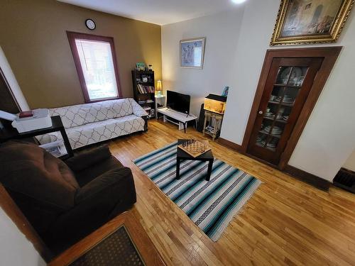 55 Secord Street, Thunder Bay, ON - Indoor Photo Showing Living Room