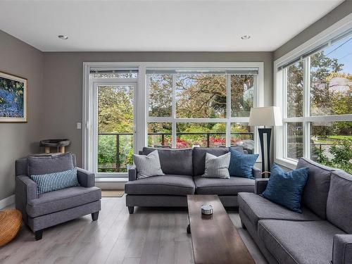 205-1460 Pandora Ave, Victoria, BC - Indoor Photo Showing Living Room