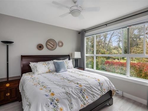 205-1460 Pandora Ave, Victoria, BC - Indoor Photo Showing Bedroom