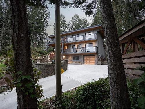 10920 Inwood Rd, North Saanich, BC 