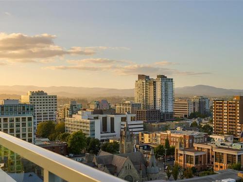 1702-989 Johnson St, Victoria, BC - Outdoor With View