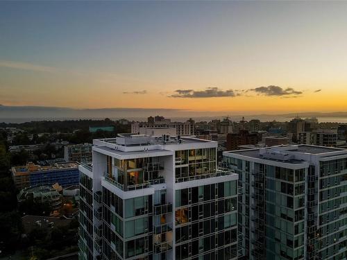 1702-989 Johnson St, Victoria, BC - Outdoor With View