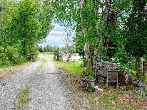 740 Glenacre Road, Kamloops, BC - Outdoor