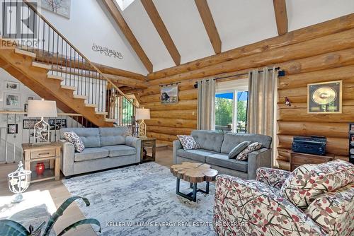 112 Farmstead Road, Kawartha Lakes (Manilla), ON - Indoor Photo Showing Living Room