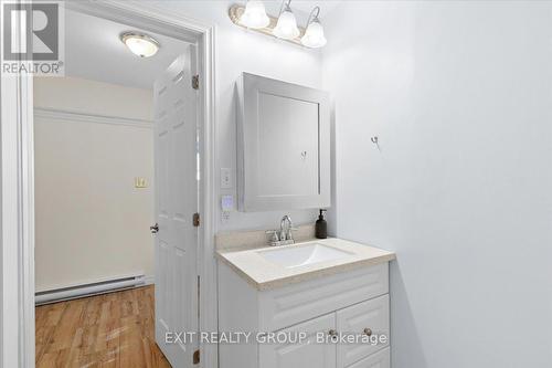 87 College Street, Deseronto, ON - Indoor Photo Showing Bathroom