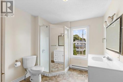 87 College Street, Deseronto, ON - Indoor Photo Showing Bathroom