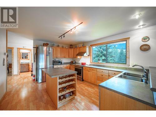 9109 Mackie Drive, Coldstream, BC - Indoor Photo Showing Kitchen With Double Sink