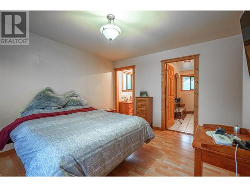 9109 Mackie Drive, Coldstream, BC - Indoor Photo Showing Bedroom