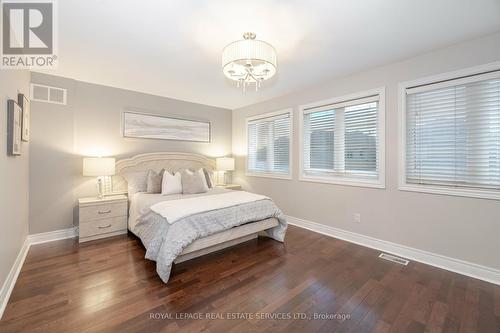 2450 Nichols Drive S, Oakville, ON - Indoor Photo Showing Bedroom