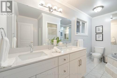 2450 Nichols Drive S, Oakville, ON - Indoor Photo Showing Bathroom