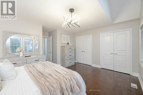 2450 Nichols Drive S, Oakville, ON - Indoor Photo Showing Bedroom