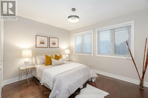 2450 Nichols Drive S, Oakville, ON - Indoor Photo Showing Bedroom