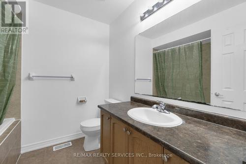 19 Sky Harbour Drive, Brampton, ON - Indoor Photo Showing Bathroom