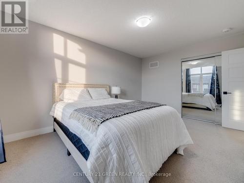 1586 Severn Drive, Milton, ON - Indoor Photo Showing Bedroom